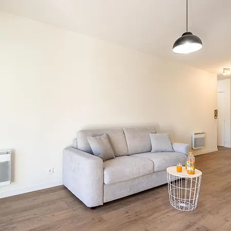 Les Boutons D'or By Interhome *