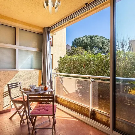 Les Boutons D'or By Interhome