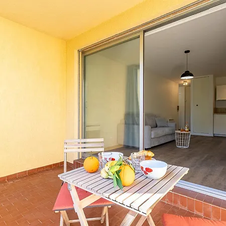 Les Boutons D'or By Interhome *