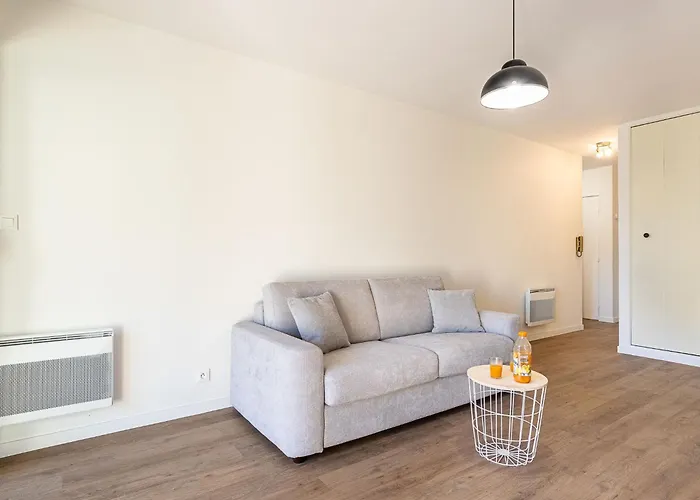 Les Boutons D'or By Interhome *